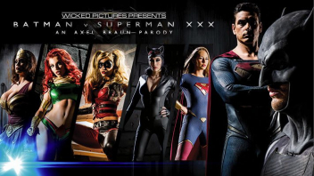 หนังXฝรั่งล้อเลียน Batman V Superman XXX เหล่าซุปเปอร์ฮีโร่มารวมตัวสวิงกิ้งกันหลังโลกสงบสุข แหวกชุดยอนมนุษย์ยืนซอยหี ชาย 2 หญิง 5 ก็ไม่หวั่นเย็ดได้ไม่มีหมดแรงเพราะพวกเค้าคือยอดมนุษย์